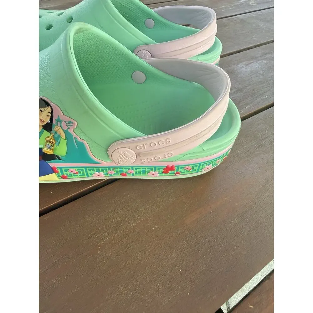 Crocs Disney Mulan Clogs Big Kids Size J2 Slip On Casual Shoes Pink Green